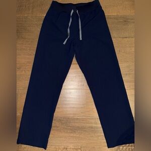 Figs Livingston high waisted scrub pants. 2 pockets. Navy blue. Size M